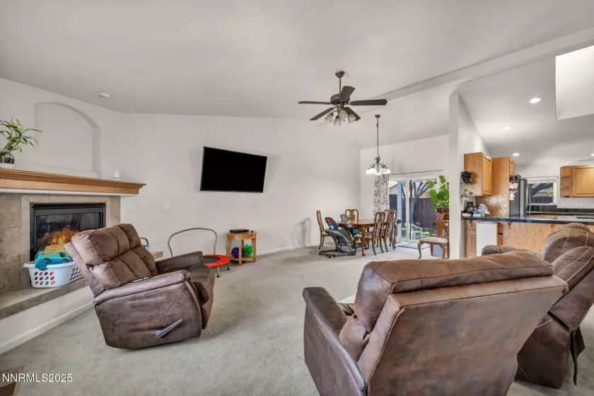 753 Divot, Fernley, Nevada 89408, 4 Bedrooms Bedrooms, ,4 BathroomsBathrooms,Residential,Residential,Divot,250050818