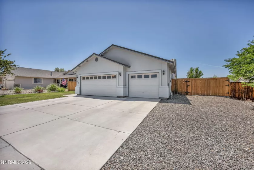 753 Divot, Fernley, Nevada 89408, 4 Bedrooms Bedrooms, ,4 BathroomsBathrooms,Residential,Residential,Divot,250050818