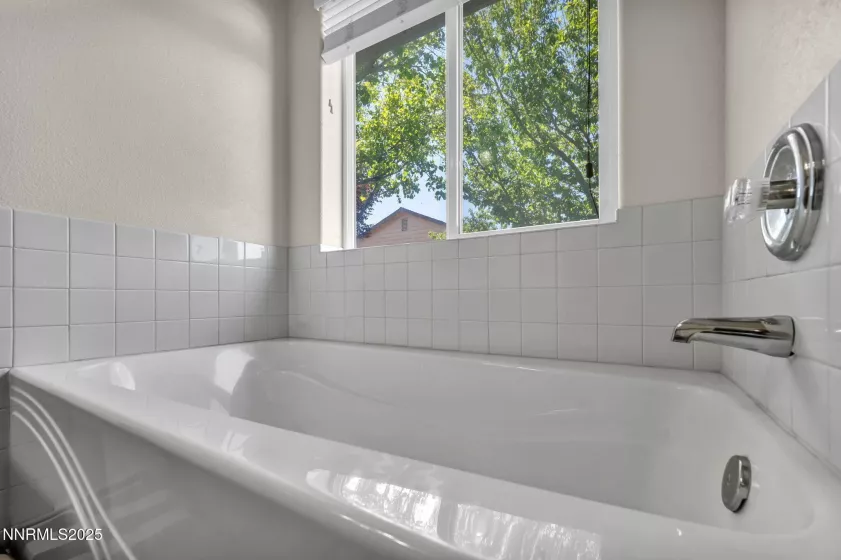 753 Divot, Fernley, Nevada 89408, 4 Bedrooms Bedrooms, ,4 BathroomsBathrooms,Residential,Residential,Divot,250050818