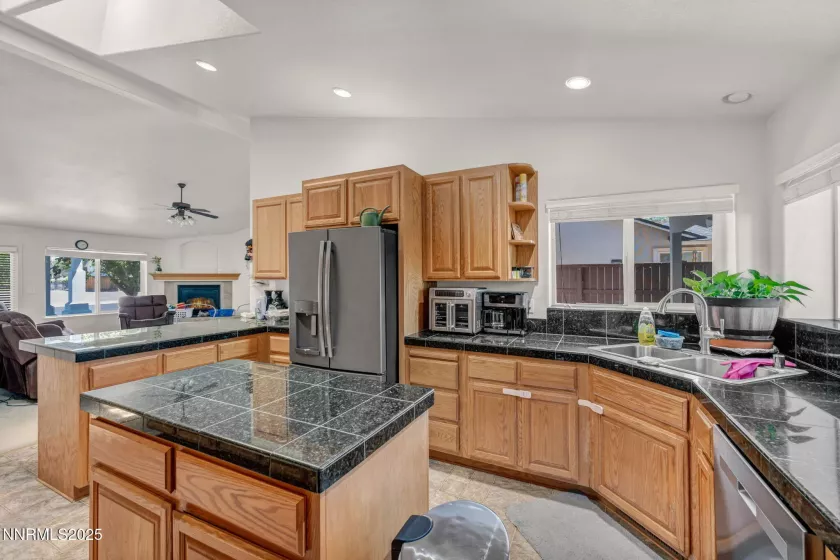 753 Divot, Fernley, Nevada 89408, 4 Bedrooms Bedrooms, ,4 BathroomsBathrooms,Residential,Residential,Divot,250050818