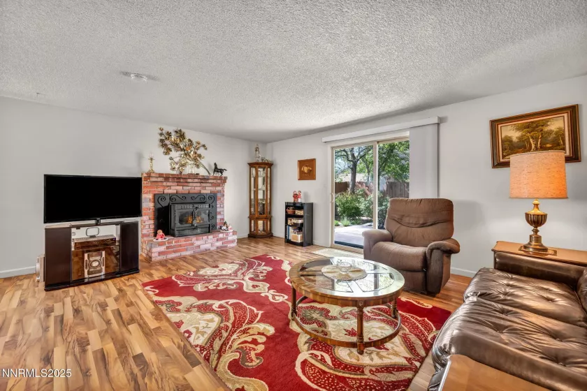 4225 Mira Loma, Reno, Nevada 89502, 3 Bedrooms Bedrooms, ,2 BathroomsBathrooms,Residential,Residential,Mira Loma,250050817
