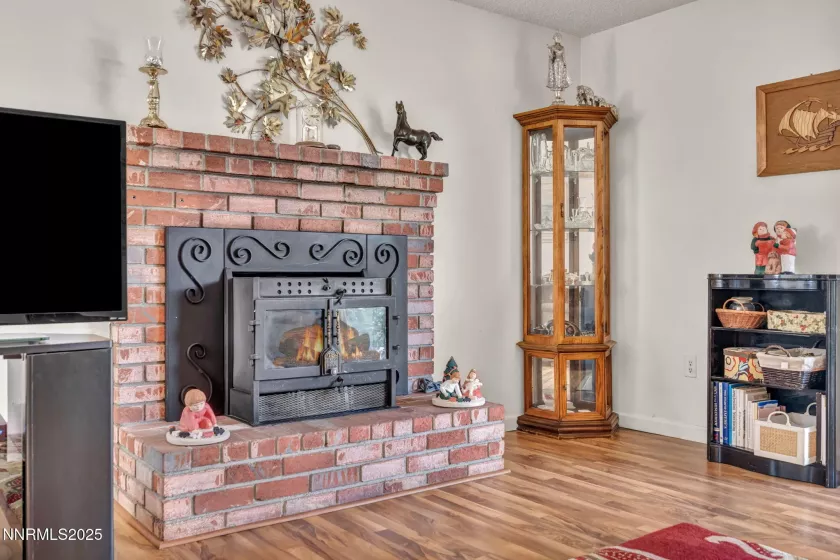 4225 Mira Loma, Reno, Nevada 89502, 3 Bedrooms Bedrooms, ,2 BathroomsBathrooms,Residential,Residential,Mira Loma,250050817