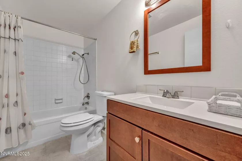 4225 Mira Loma, Reno, Nevada 89502, 3 Bedrooms Bedrooms, ,2 BathroomsBathrooms,Residential,Residential,Mira Loma,250050817