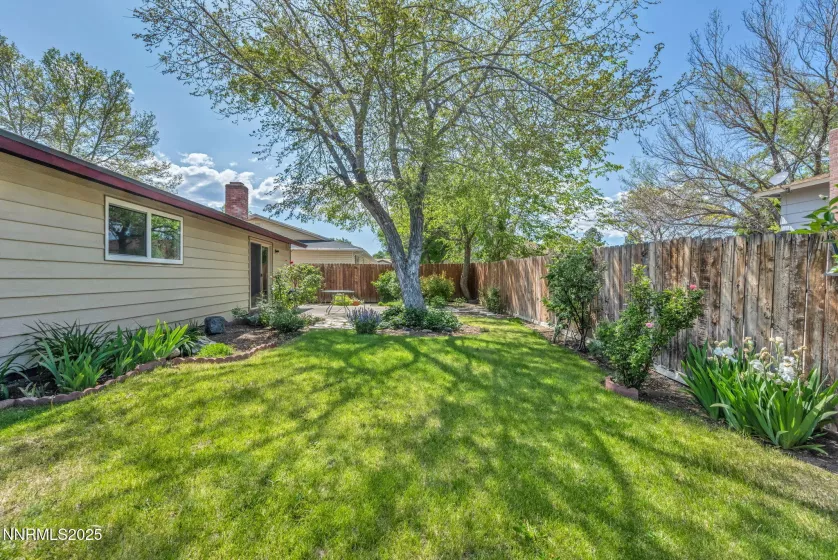 4225 Mira Loma, Reno, Nevada 89502, 3 Bedrooms Bedrooms, ,2 BathroomsBathrooms,Residential,Residential,Mira Loma,250050817