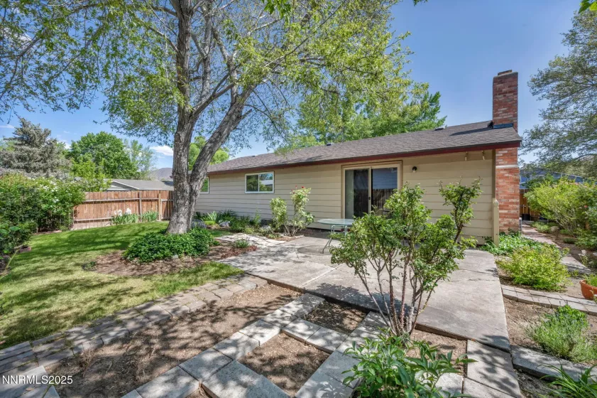 4225 Mira Loma, Reno, Nevada 89502, 3 Bedrooms Bedrooms, ,2 BathroomsBathrooms,Residential,Residential,Mira Loma,250050817