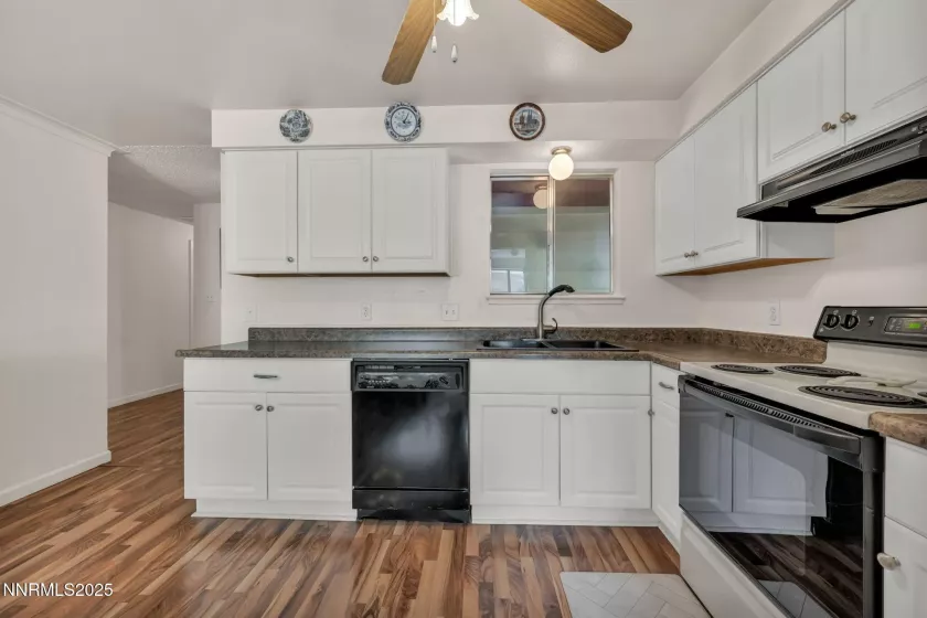 4225 Mira Loma, Reno, Nevada 89502, 3 Bedrooms Bedrooms, ,2 BathroomsBathrooms,Residential,Residential,Mira Loma,250050817