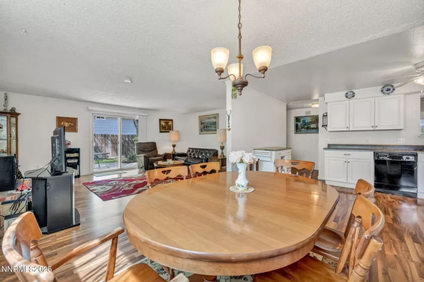 4225 Mira Loma, Reno, Nevada 89502, 3 Bedrooms Bedrooms, ,2 BathroomsBathrooms,Residential,Residential,Mira Loma,250050817