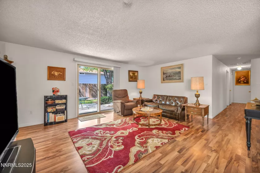 4225 Mira Loma, Reno, Nevada 89502, 3 Bedrooms Bedrooms, ,2 BathroomsBathrooms,Residential,Residential,Mira Loma,250050817