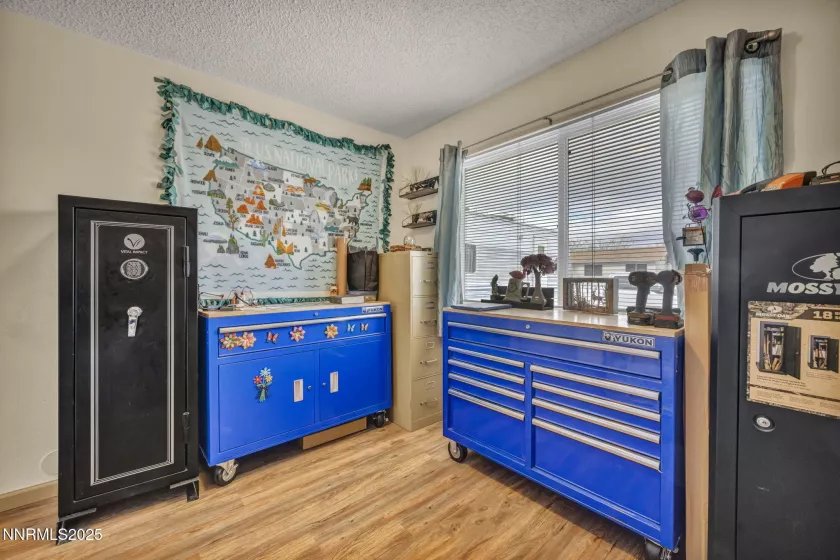 1041 Roberta, Fallon, Nevada 89406, 3 Bedrooms Bedrooms, ,2 BathroomsBathrooms,Residential,Residential,Roberta,250050825