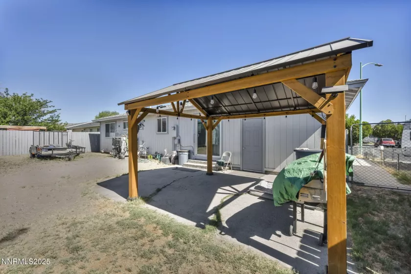 1041 Roberta, Fallon, Nevada 89406, 3 Bedrooms Bedrooms, ,2 BathroomsBathrooms,Residential,Residential,Roberta,250050825