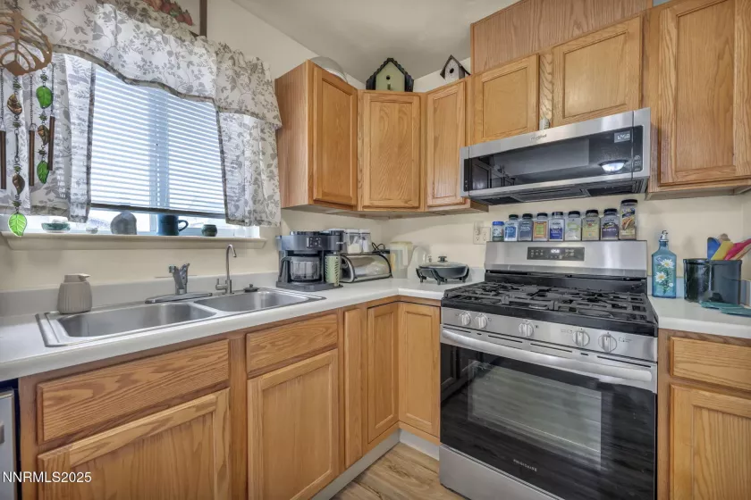 1041 Roberta, Fallon, Nevada 89406, 3 Bedrooms Bedrooms, ,2 BathroomsBathrooms,Residential,Residential,Roberta,250050825