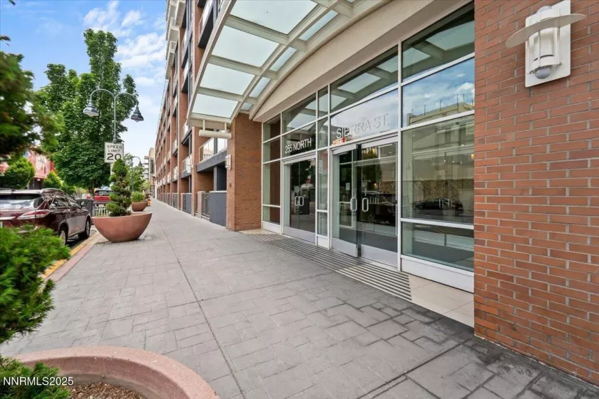 255 Sierra, Reno, Nevada 89501, 1 Bedroom Bedrooms, ,1 BathroomBathrooms,Residential,Residential,Sierra,250050820