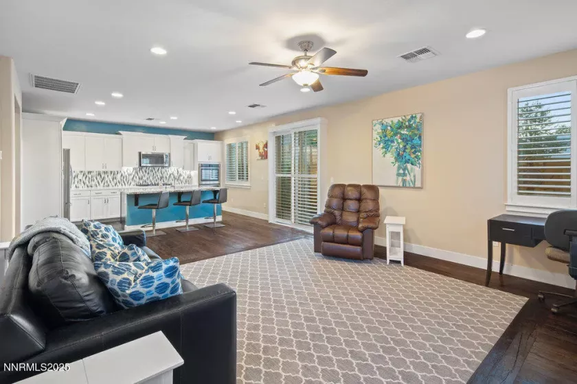 1385 Balfour, Reno, Nevada 89509, 3 Bedrooms Bedrooms, ,3 BathroomsBathrooms,Residential,Residential,Balfour,250050819