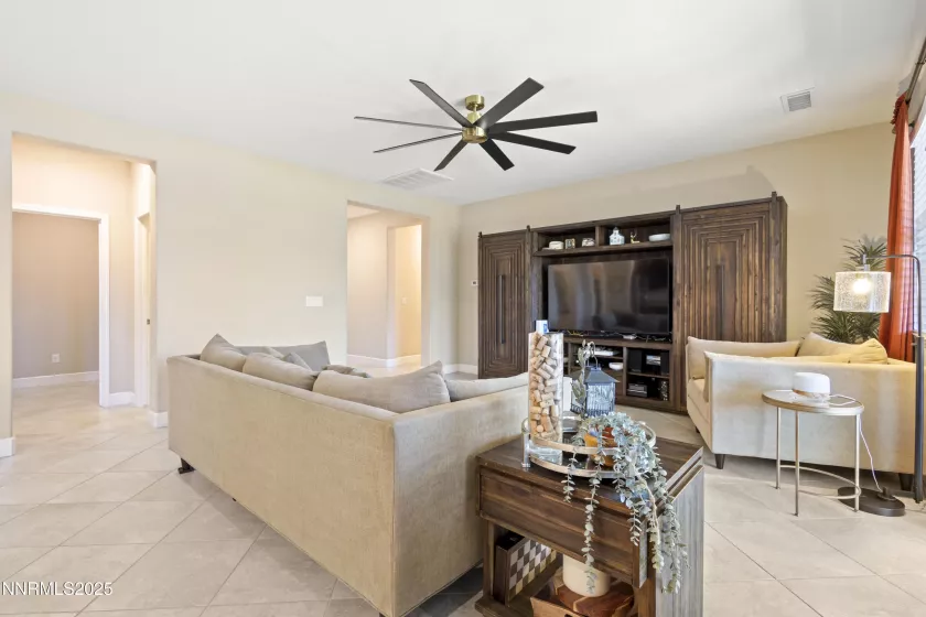10460 Mott, Reno, Nevada 89521, 4 Bedrooms Bedrooms, ,4 BathroomsBathrooms,Residential,Residential,Mott,250050813