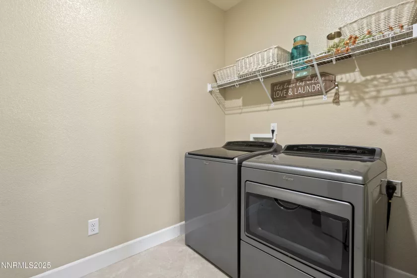 10460 Mott, Reno, Nevada 89521, 4 Bedrooms Bedrooms, ,4 BathroomsBathrooms,Residential,Residential,Mott,250050813