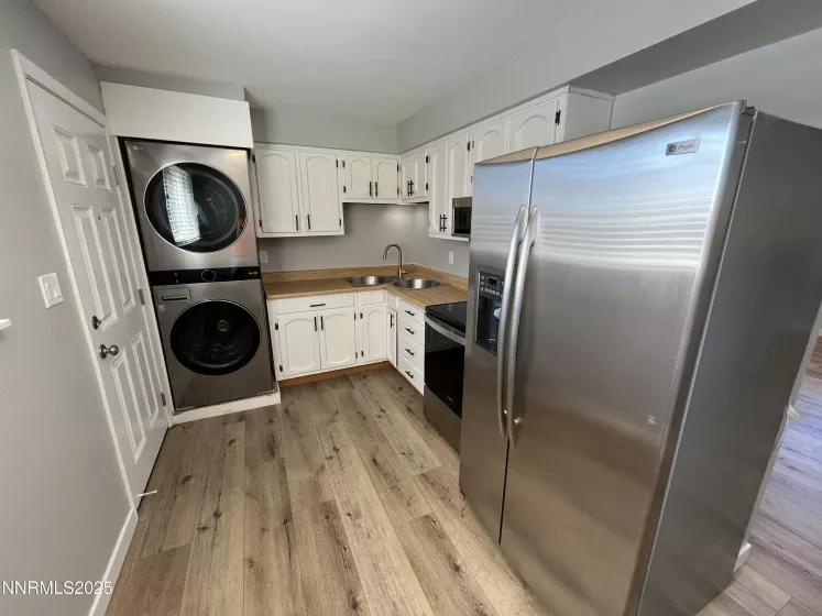 1140 Curry, Carson City, Nevada 89703, 2 Bedrooms Bedrooms, ,1 BathroomBathrooms,Residential,Residential,Curry,250050805