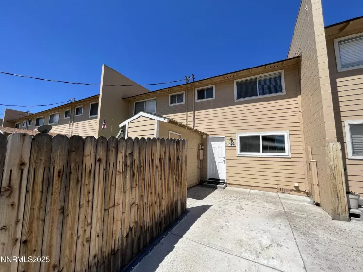 1140 Curry, Carson City, Nevada 89703, 2 Bedrooms Bedrooms, ,1 BathroomBathrooms,Residential,Residential,Curry,250050805