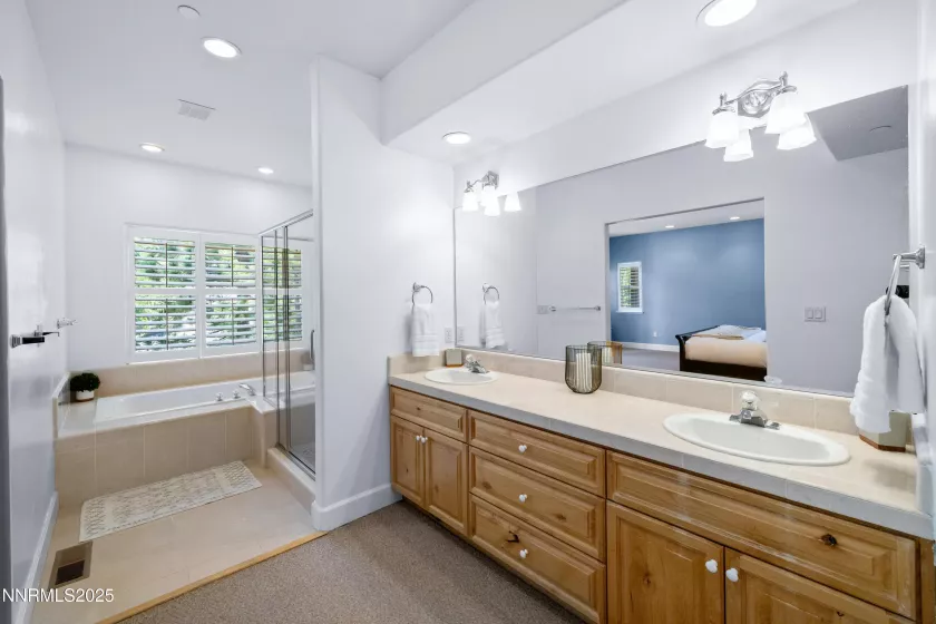 1314 Saint Gallen, Incline Village, Nevada 89451, 4 Bedrooms Bedrooms, ,4 BathroomsBathrooms,Residential,Residential,Saint Gallen,250050808