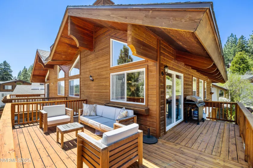 1314 Saint Gallen, Incline Village, Nevada 89451, 4 Bedrooms Bedrooms, ,4 BathroomsBathrooms,Residential,Residential,Saint Gallen,250050808