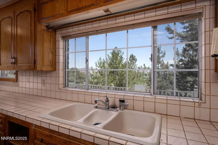 2330 Crows Nest, Reno, Nevada 89519, 4 Bedrooms Bedrooms, ,4 BathroomsBathrooms,Residential,Residential,Crows Nest,250050807