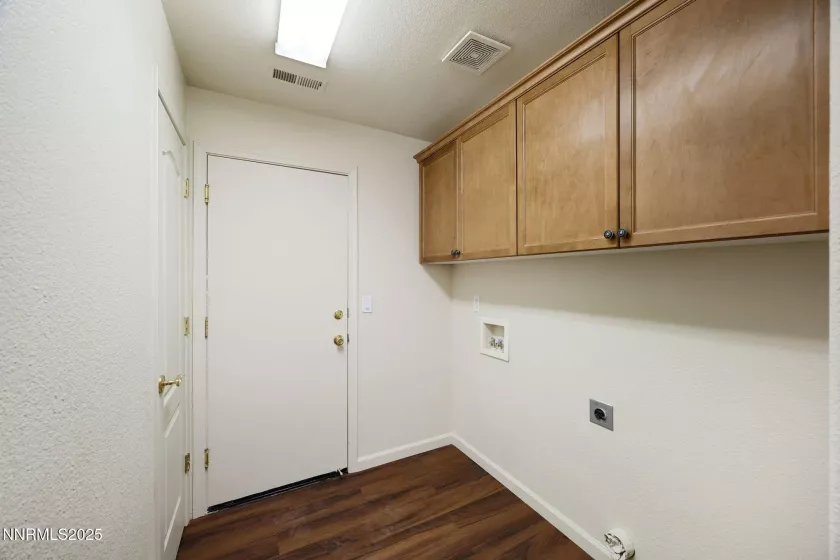 7145 Beacon, Reno, Nevada 89506, 4 Bedrooms Bedrooms, ,3 BathroomsBathrooms,Residential,Residential,Beacon,250050803