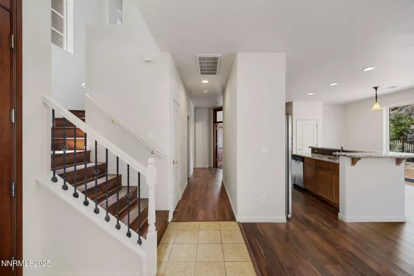 7145 Beacon, Reno, Nevada 89506, 4 Bedrooms Bedrooms, ,3 BathroomsBathrooms,Residential,Residential,Beacon,250050803