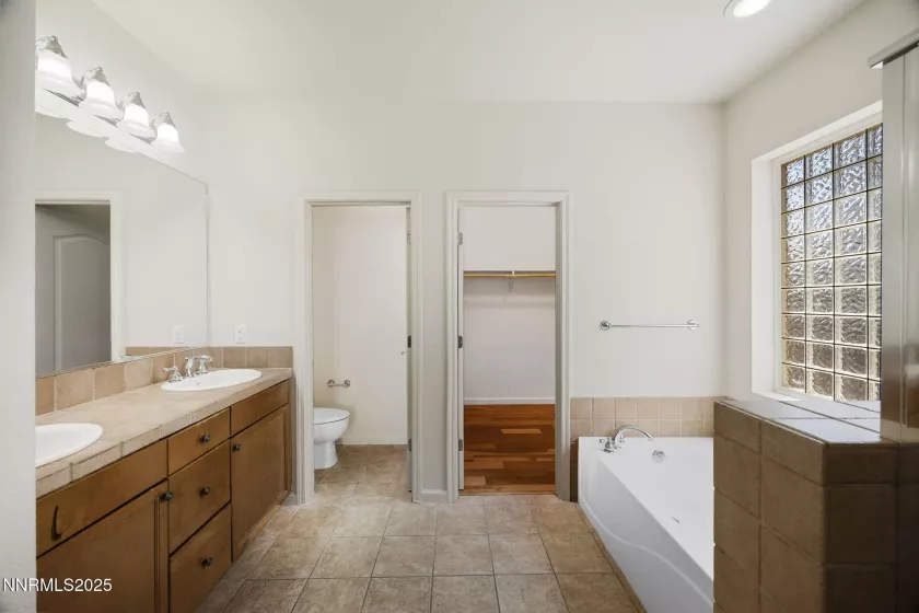 7145 Beacon, Reno, Nevada 89506, 4 Bedrooms Bedrooms, ,3 BathroomsBathrooms,Residential,Residential,Beacon,250050803