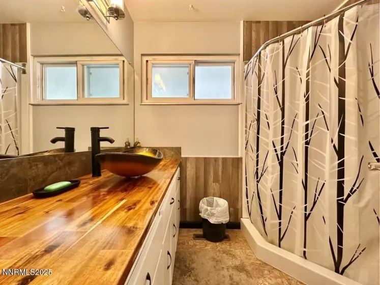 1714 Meadowvale, Sparks, Nevada 89431, 4 Bedrooms Bedrooms, ,2 BathroomsBathrooms,Residential,Residential,Meadowvale,250050490
