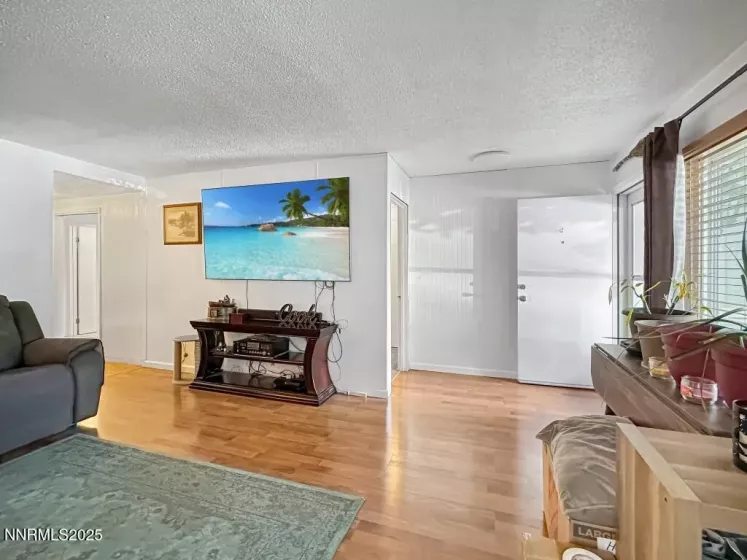 1714 Meadowvale, Sparks, Nevada 89431, 4 Bedrooms Bedrooms, ,2 BathroomsBathrooms,Residential,Residential,Meadowvale,250050490