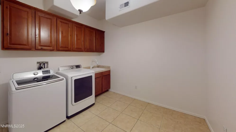 193 Maple, Winnemucca, Nevada 89445, 4 Bedrooms Bedrooms, ,3 BathroomsBathrooms,Residential,Residential,Maple,250050829