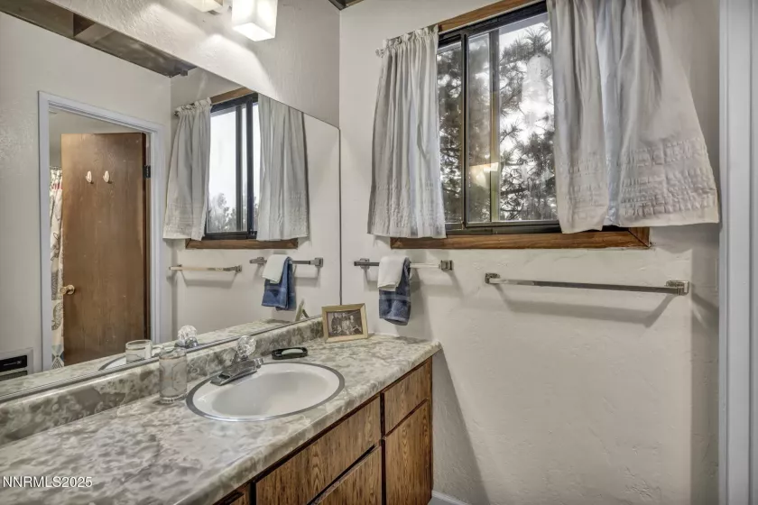 208 Clubhouse, Stateline, Nevada 89449, 2 Bedrooms Bedrooms, ,3 BathroomsBathrooms,Residential,Residential,Clubhouse,250050834