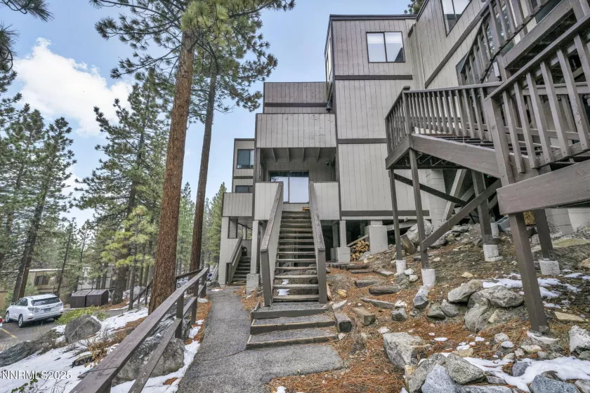 208 Clubhouse, Stateline, Nevada 89449, 2 Bedrooms Bedrooms, ,3 BathroomsBathrooms,Residential,Residential,Clubhouse,250050834