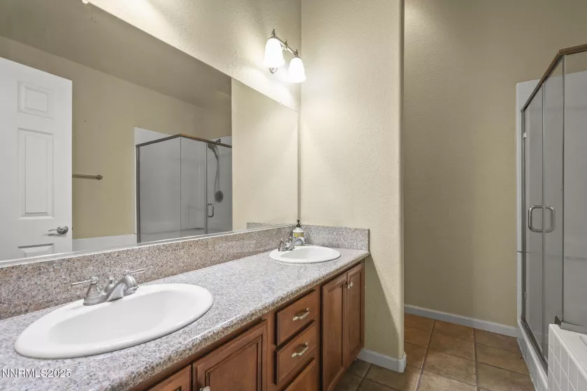 5725 Crooked Stick, Sparks, Nevada 89436, 2 Bedrooms Bedrooms, ,3 BathroomsBathrooms,Residential,Residential,Crooked Stick,250050840