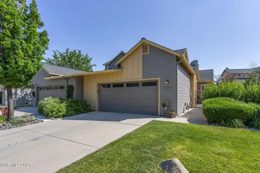 5725 Crooked Stick, Sparks, Nevada 89436, 2 Bedrooms Bedrooms, ,3 BathroomsBathrooms,Residential,Residential,Crooked Stick,250050840