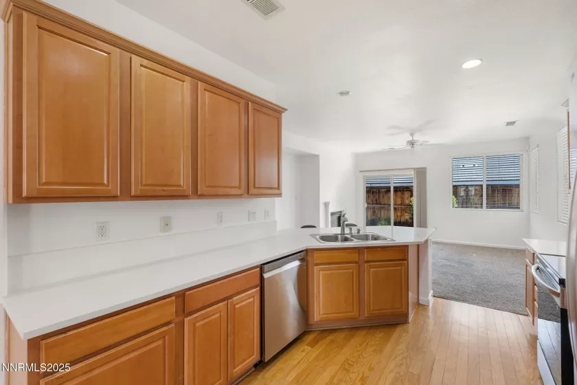 469 Sand Crane, Sparks, Nevada 89436, 3 Bedrooms Bedrooms, ,2 BathroomsBathrooms,Residential,Residential,Sand Crane,250050853