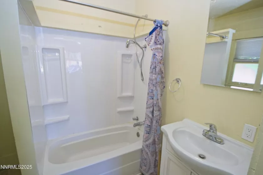 531 12th Street, Sparks, Nevada 89431, 3 Bedrooms Bedrooms, ,1 BathroomBathrooms,Residential Lease,Manufactured,12th Street,250050851