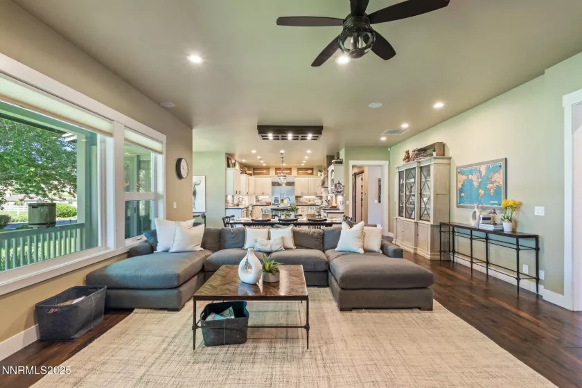 1020 Cantlon, Reno, Nevada 89521, 6 Bedrooms Bedrooms, ,7 BathroomsBathrooms,Residential,Residential,Cantlon,250050857
