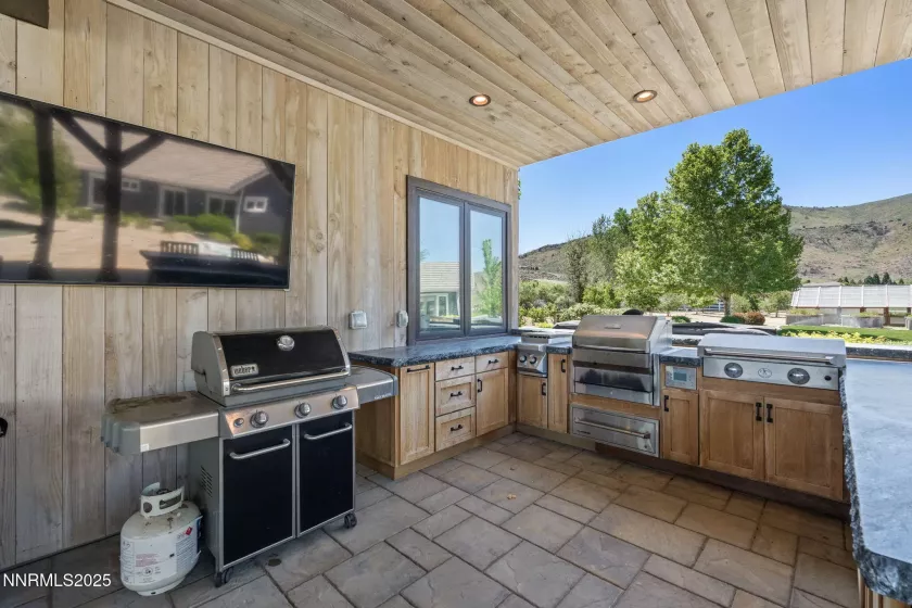 1020 Cantlon, Reno, Nevada 89521, 6 Bedrooms Bedrooms, ,7 BathroomsBathrooms,Residential,Residential,Cantlon,250050857