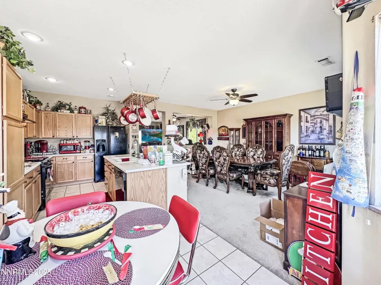 8490 Coral Reef, Reno, Nevada 89506, 3 Bedrooms Bedrooms, ,2 BathroomsBathrooms,Residential,Residential,Coral Reef,250050858
