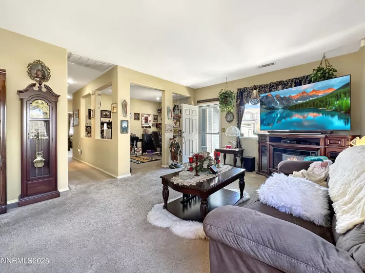 8490 Coral Reef, Reno, Nevada 89506, 3 Bedrooms Bedrooms, ,2 BathroomsBathrooms,Residential,Residential,Coral Reef,250050858