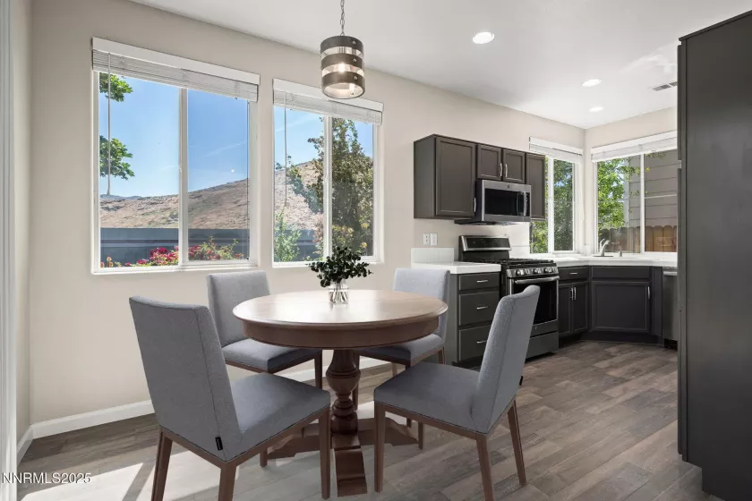 3833 Heron'S Landing, Reno, Nevada 89502, 2 Bedrooms Bedrooms, ,3 BathroomsBathrooms,Residential,Residential,Heron'S Landing,250050859