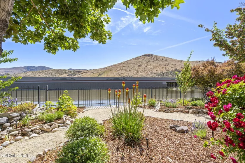 3833 Heron'S Landing, Reno, Nevada 89502, 2 Bedrooms Bedrooms, ,3 BathroomsBathrooms,Residential,Residential,Heron'S Landing,250050859
