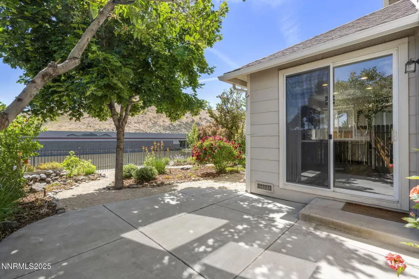 3833 Heron'S Landing, Reno, Nevada 89502, 2 Bedrooms Bedrooms, ,3 BathroomsBathrooms,Residential,Residential,Heron'S Landing,250050859