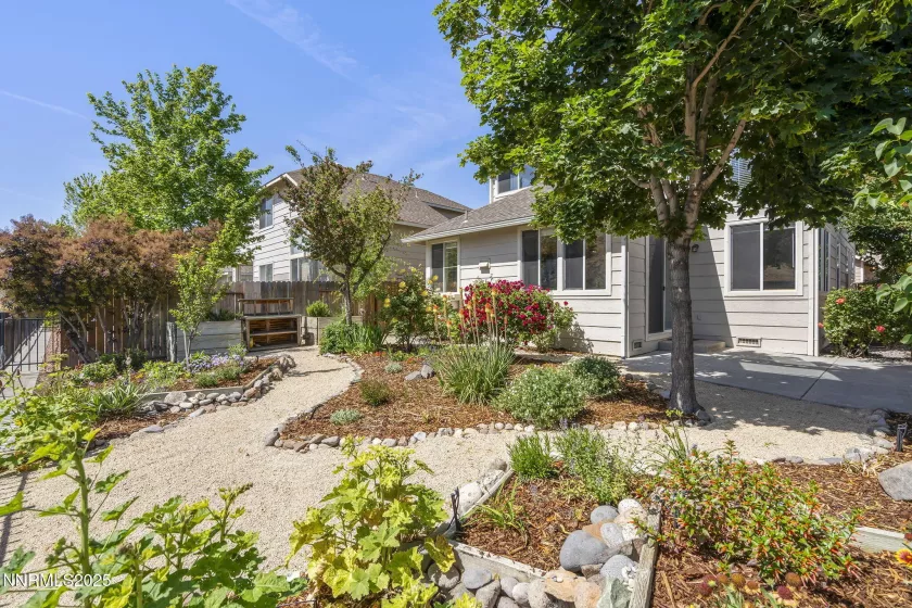 3833 Heron'S Landing, Reno, Nevada 89502, 2 Bedrooms Bedrooms, ,3 BathroomsBathrooms,Residential,Residential,Heron'S Landing,250050859
