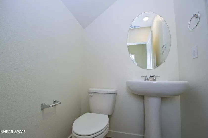 8905 Windy Ravine, Reno, Nevada 89506, 3 Bedrooms Bedrooms, ,3 BathroomsBathrooms,Residential Lease,Manufactured,Windy Ravine,250050860