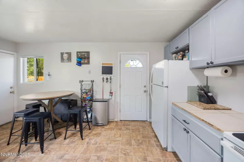 1124 H, Sparks, Nevada 89431, ,Commercial Sale,Residential,H,250050861
