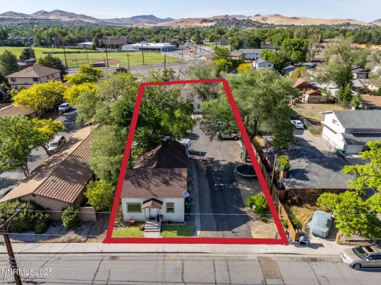 1124 H, Sparks, Nevada 89431, ,Commercial Sale,Residential,H,250050861