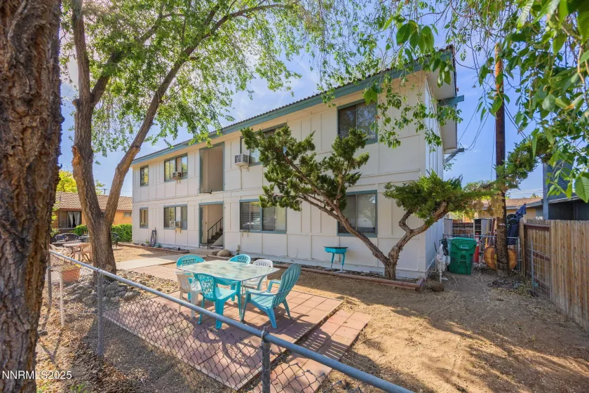1124 H, Sparks, Nevada 89431, ,Commercial Sale,Residential,H,250050861