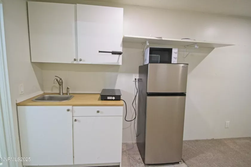 2065 1/2 Whitfield, Reno, Nevada 89512, 1 Bedroom Bedrooms, ,1 BathroomBathrooms,Residential Lease,Manufactured,Whitfield,250050862