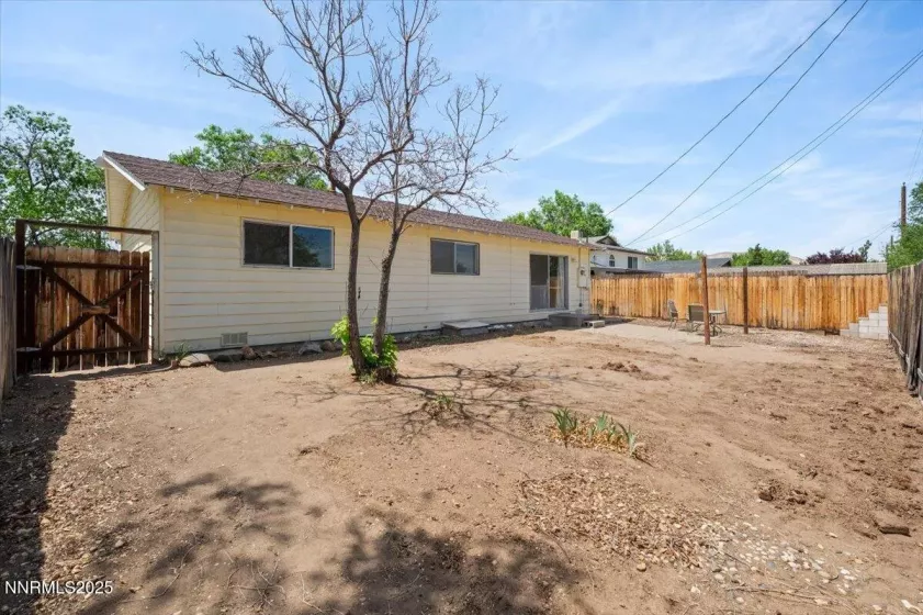 664 Beldon, Reno, Nevada 89503, 3 Bedrooms Bedrooms, ,2 BathroomsBathrooms,Residential,Residential,Beldon,250050867